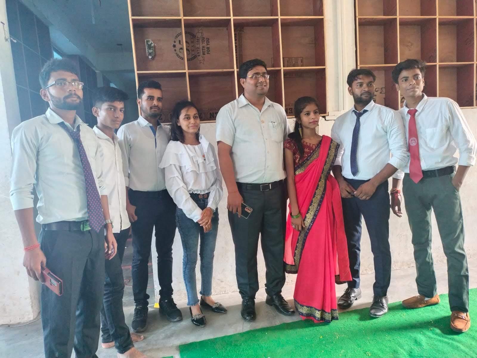 Photo_with_students
